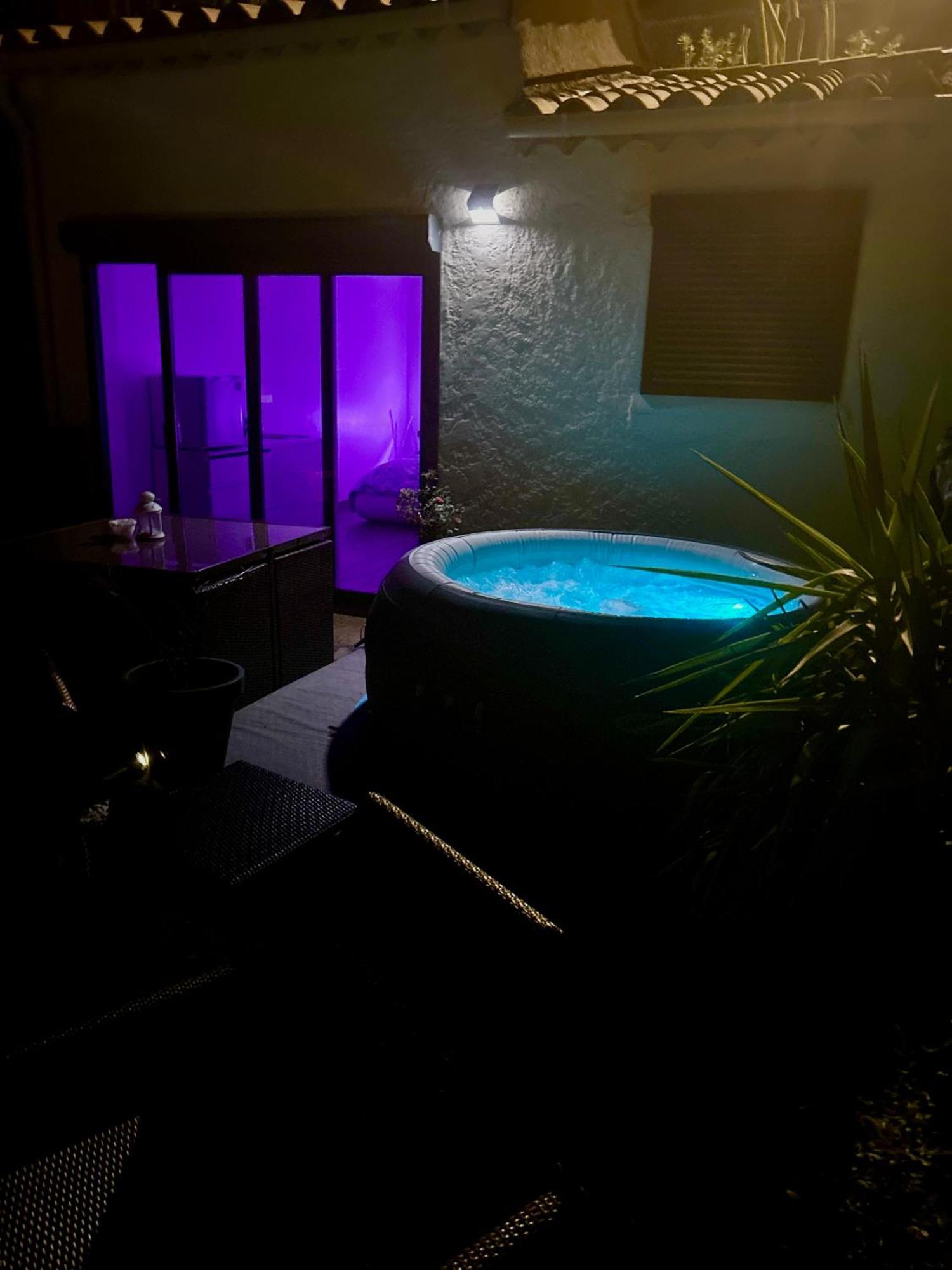 Belle Chambre Privee Avec Le Jardin Privatif Et Le Jacuzzi Cavalaire-sur-Mer Esterno foto